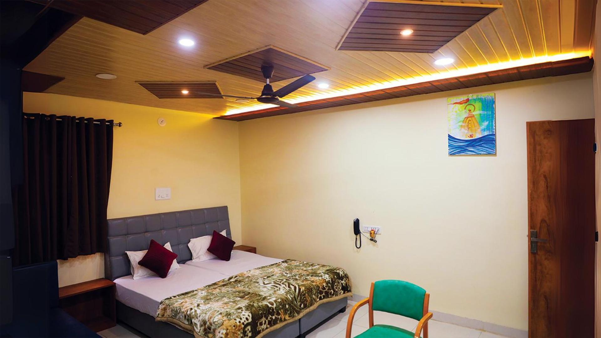 Hotel Shri Shiv Ganga Bhakt Niwas à Ujjain Extérieur photo
