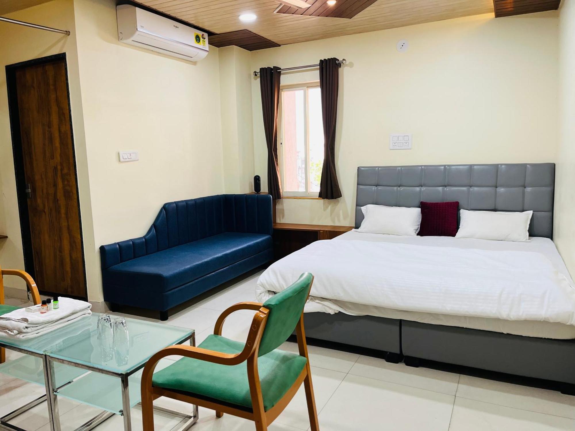 Hotel Shri Shiv Ganga Bhakt Niwas à Ujjain Extérieur photo